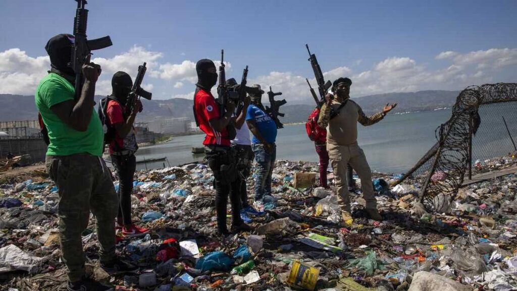 Gangster Haiti Acak Negaranya